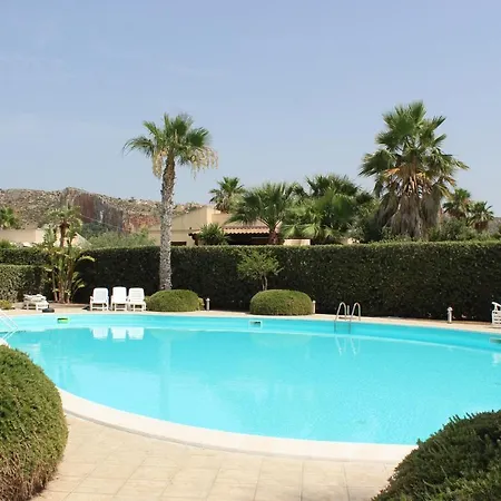 Libeccio - Con Giardino E Piscina Condominiale