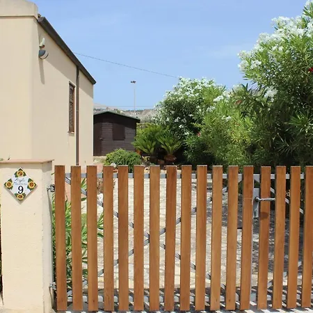 Libeccio - Con Giardino E Piscina Condominiale 库斯托纳奇